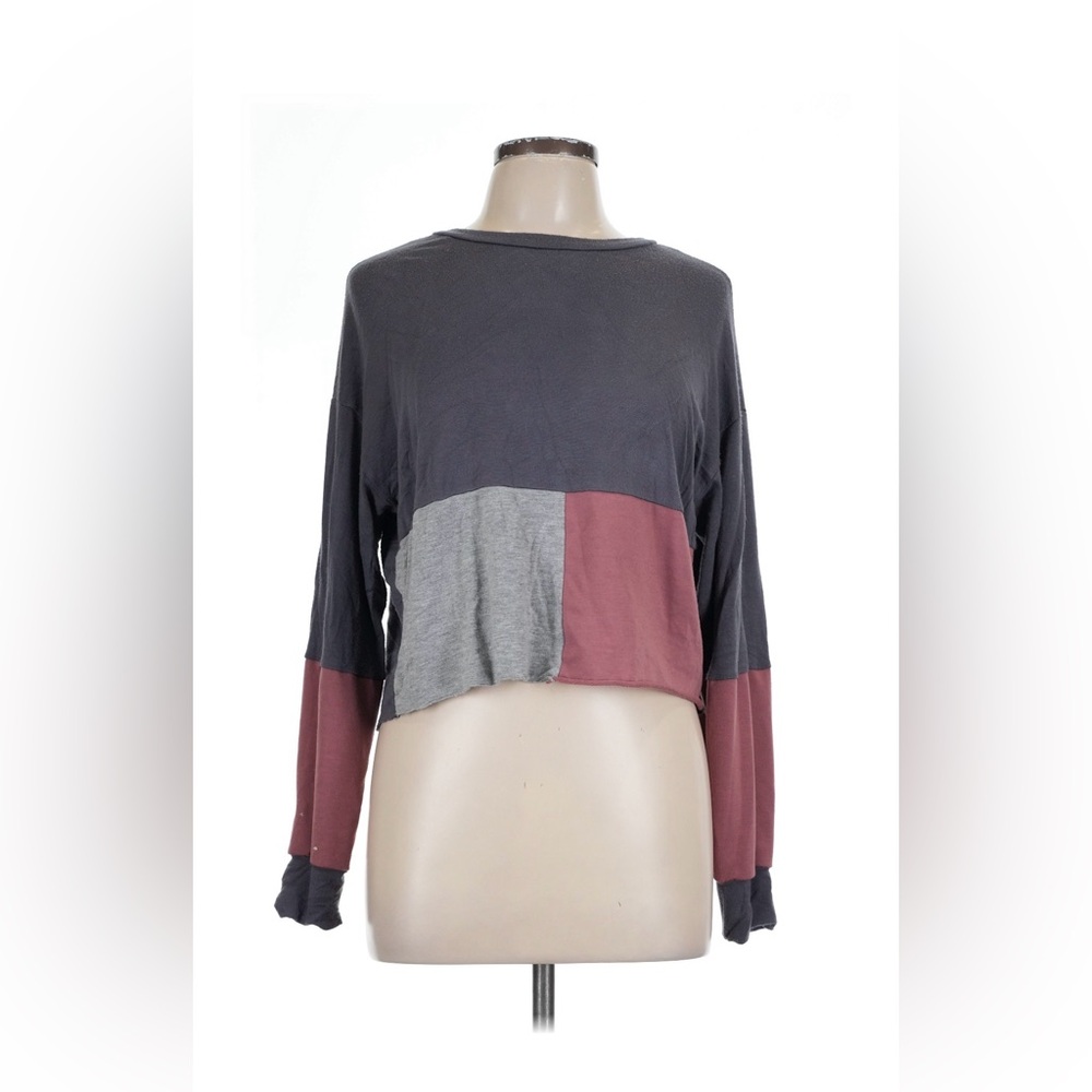 Avln Colorblock Long Sleeve Top
